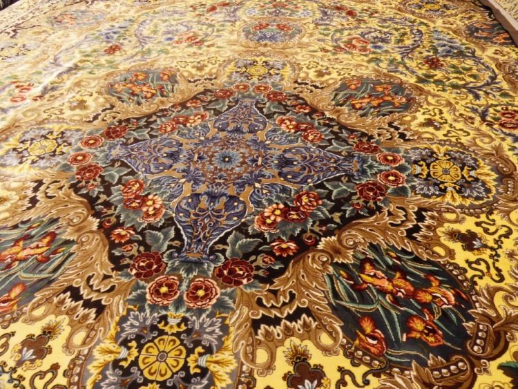 Шелковый ковер