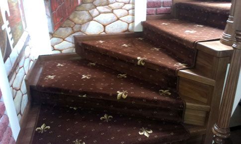 Полушерстяная ковровая дорожка LILIA с укладкой на лестницу