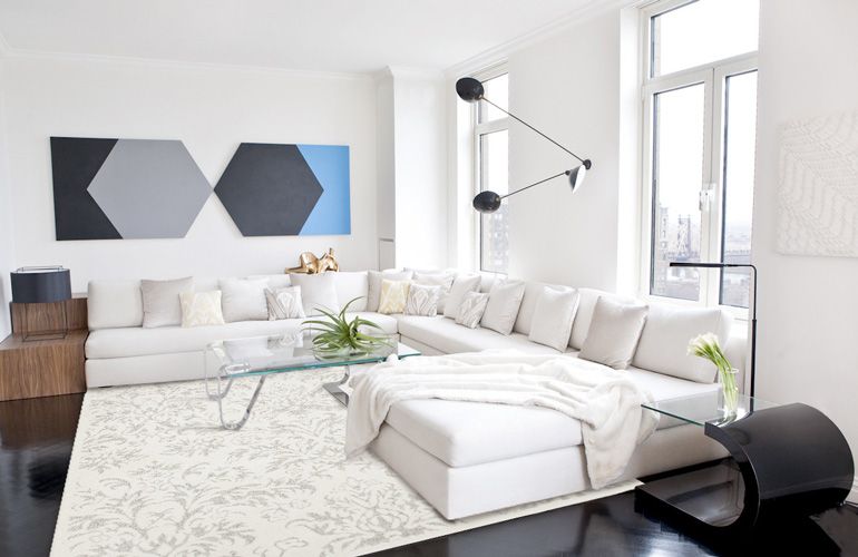 Белый ковер