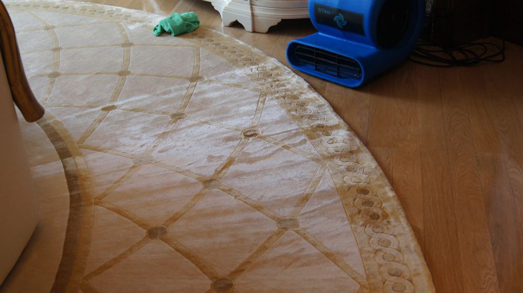 Ковер из вискозы