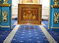 Полушерстяное ковровое покрытие в алтарь и солею храма