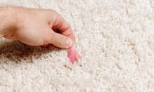 Как быстро и эффективно убрать жвачку с ковра